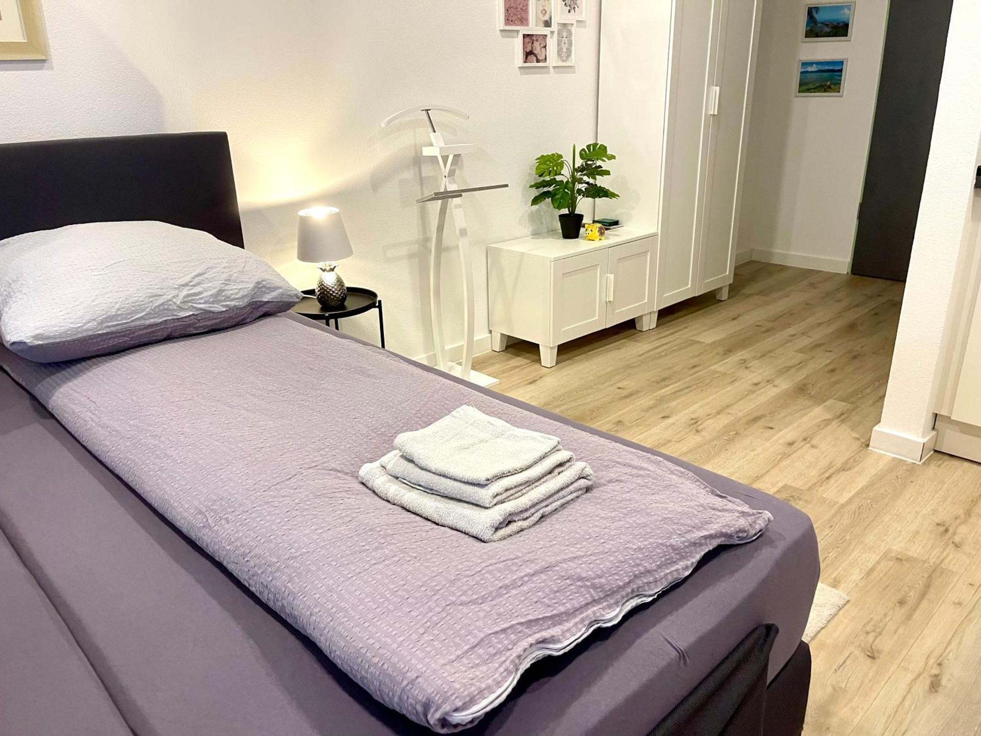 Neu Wunderschoenenes Weisses Apartament Am Schloessle Zentrum Goldstadt Pforzheim Exterior foto