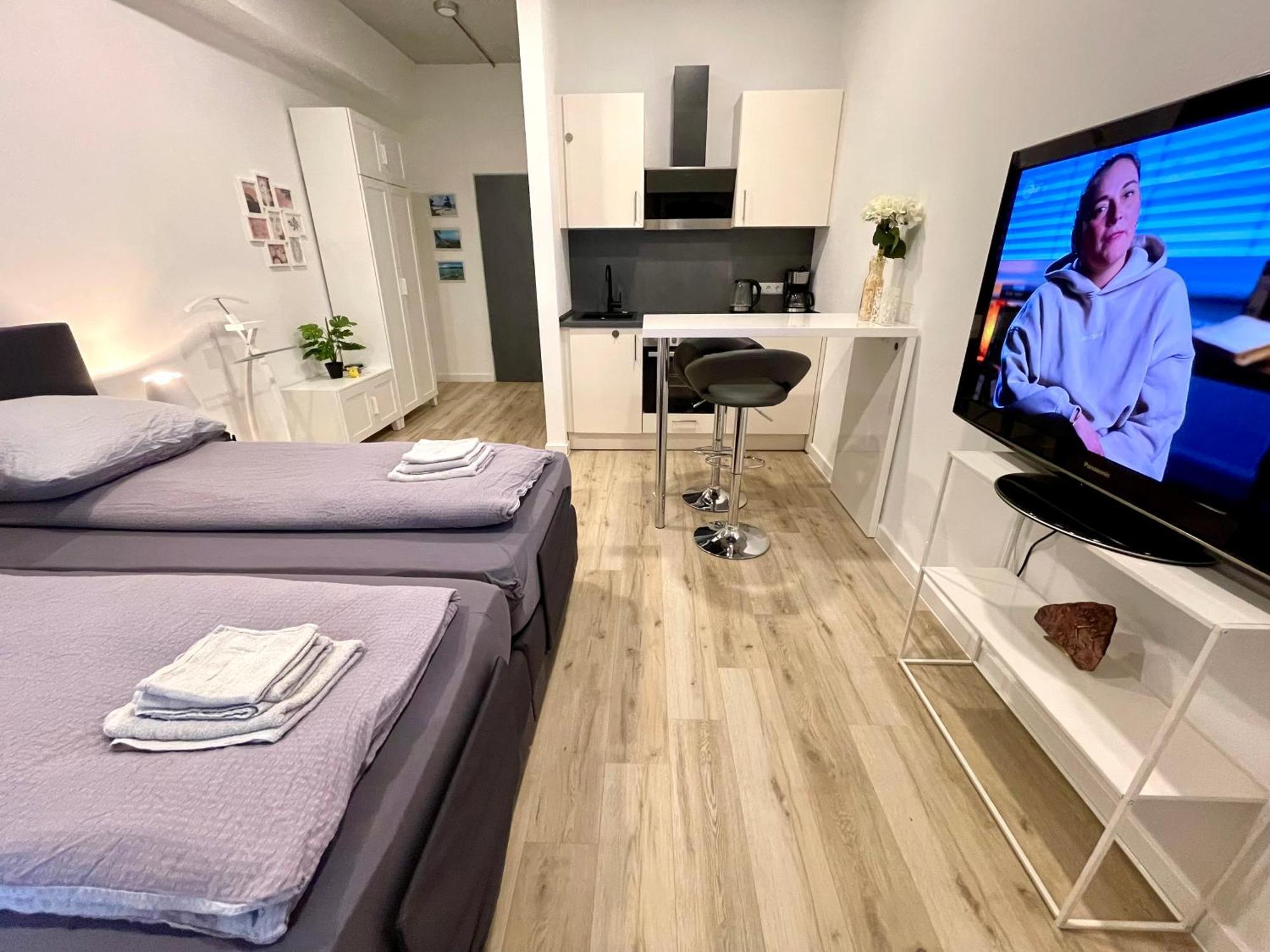 Neu Wunderschoenenes Weisses Apartament Am Schloessle Zentrum Goldstadt Pforzheim Exterior foto