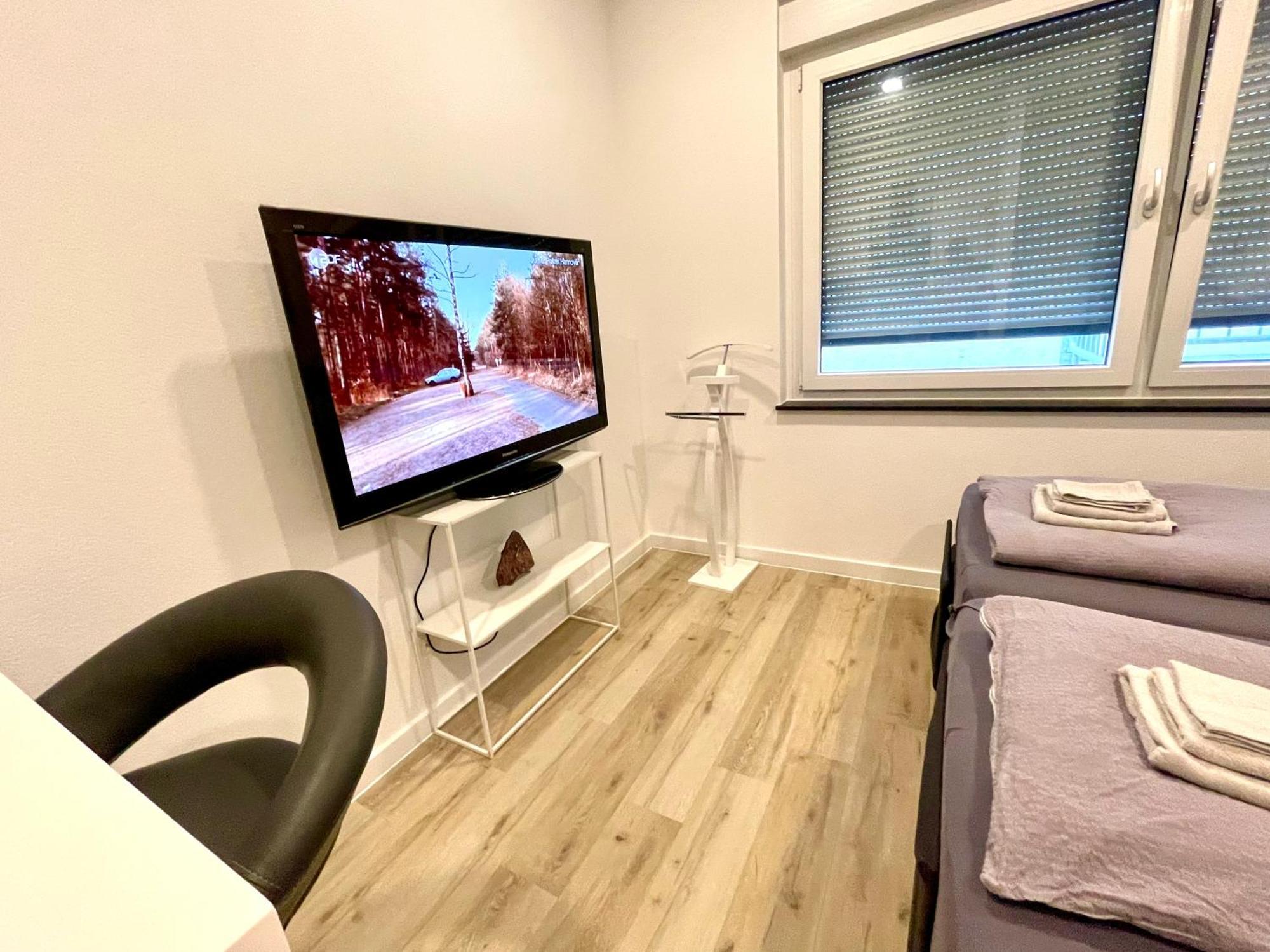 Neu Wunderschoenenes Weisses Apartament Am Schloessle Zentrum Goldstadt Pforzheim Exterior foto