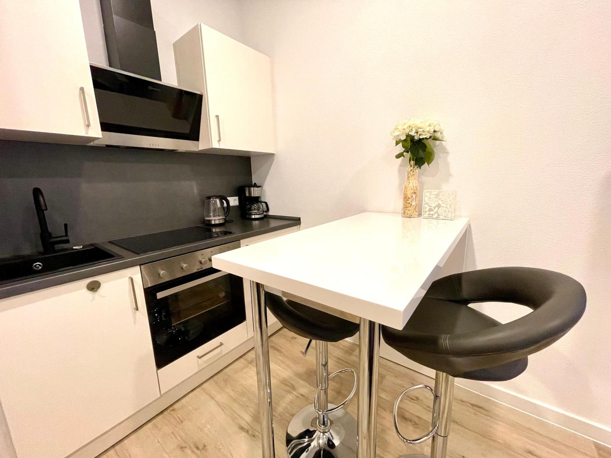 Neu Wunderschoenenes Weisses Apartament Am Schloessle Zentrum Goldstadt Pforzheim Exterior foto